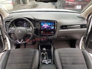 Xe Mitsubishi Outlander 2.0 CVT 2022