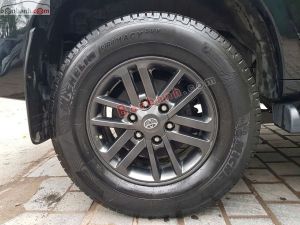 Xe Toyota Fortuner 2.7V 4X2 AT 2016