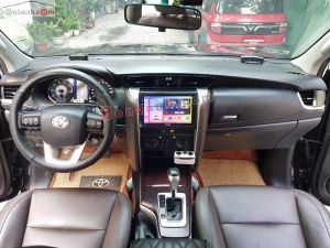 Xe Toyota Fortuner 2.4G 4x2 AT 2019
