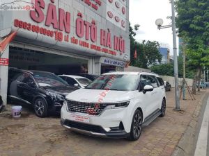 Kia Carnival Premium 2.2D 8S