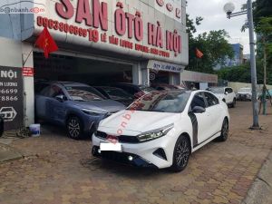 Kia K3 Premium 1.6 AT