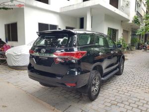 Xe Toyota Fortuner 2.7V 4x2 AT 2019