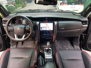 Xe Toyota Fortuner Legender 2.4L 4x2 AT 2022