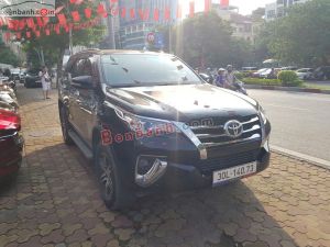 Xe Toyota Fortuner 2.7V 4x2 AT 2017