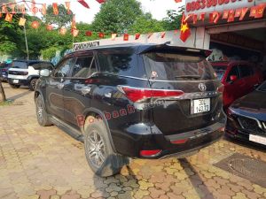 Xe Toyota Fortuner 2.7V 4x2 AT 2017