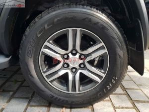 Xe Toyota Fortuner 2.7V 4x2 AT 2017