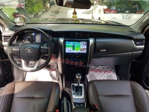 Xe Toyota Fortuner 2.7V 4x2 AT 2017