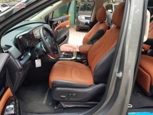 Xe Kia Carnival Premium 2.2D 7S 2024