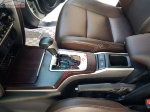Xe Toyota Fortuner 2.7V 4x2 AT 2017