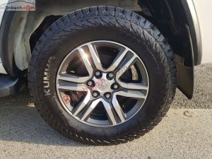 Xe Toyota Fortuner 2.7V 4x2 AT 2017