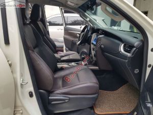 Xe Toyota Fortuner 2.7V 4x2 AT 2018