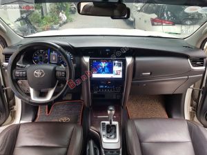 Xe Toyota Fortuner 2.7V 4x2 AT 2018