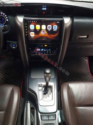 Xe Toyota Fortuner 2.7V 4x2 AT 2019