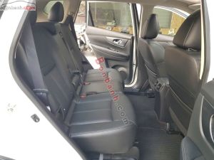 Xe Nissan X trail 2.5 SV Luxury 4WD 2020