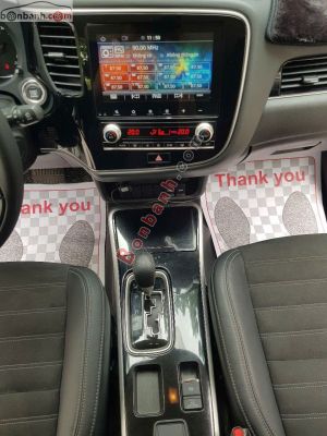 Xe Mitsubishi Outlander 2.0 CVT 2023