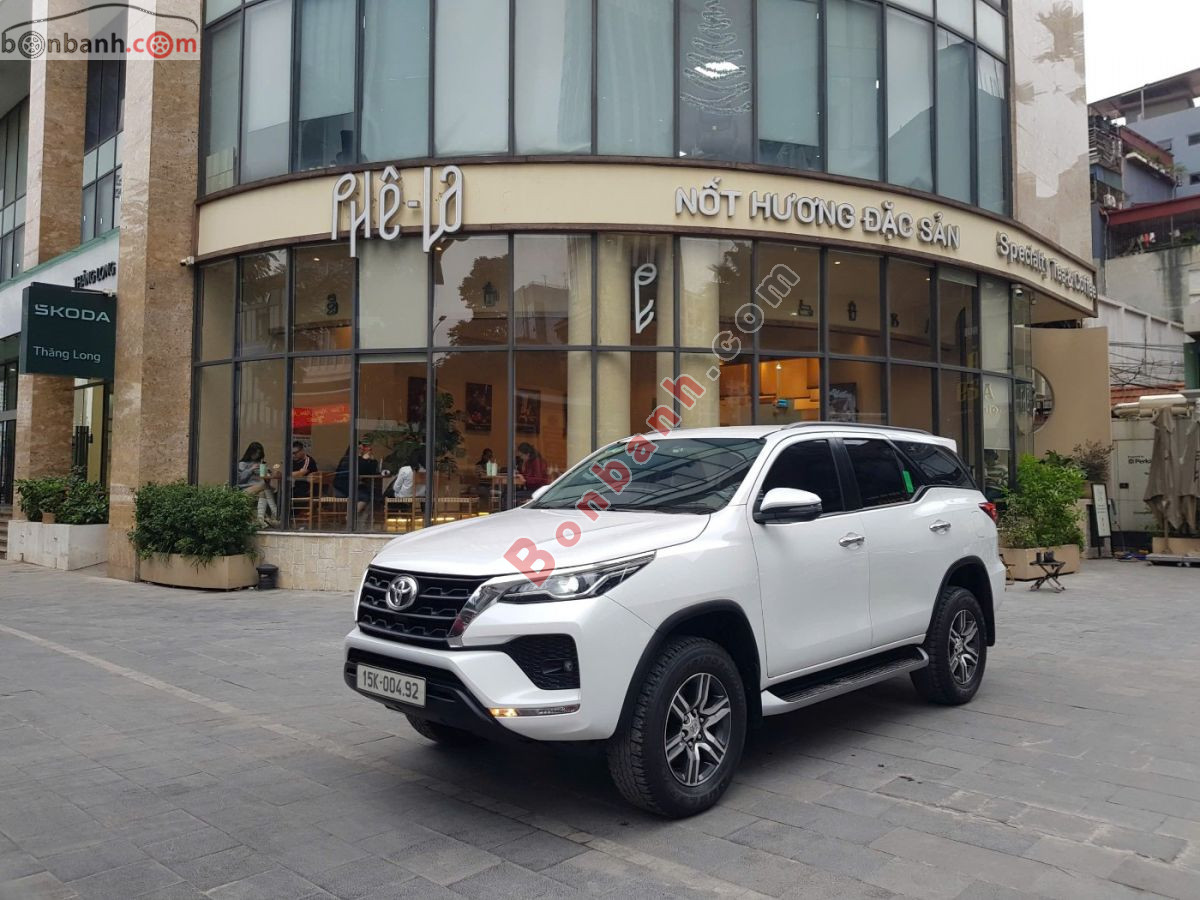Xe Toyota Fortuner 2.4L 4x2 AT 2022