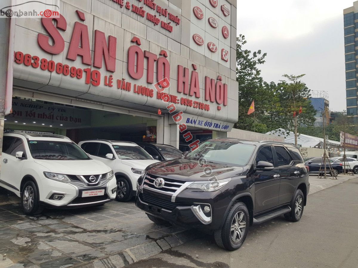 Xe Toyota Fortuner 2.7V 4x2 AT 2017