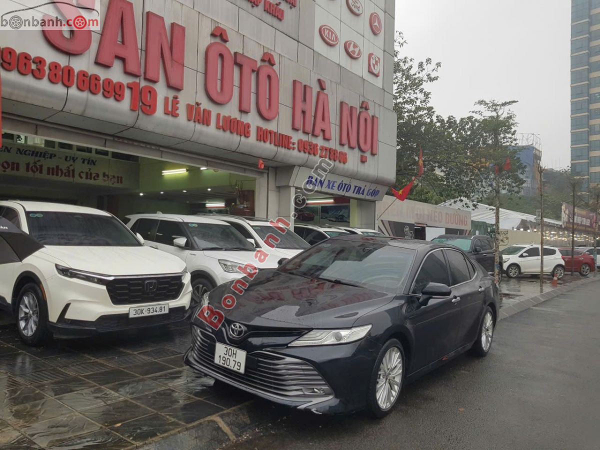 Xe Toyota Camry 2.5Q 2021