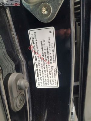 Xe Toyota Fortuner 2.4G 4x2 AT 2021