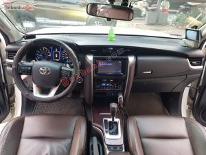 Xe Toyota Fortuner 2.7V 4x2 AT 2017