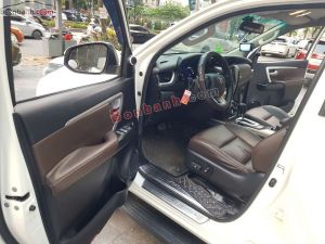 Xe Toyota Fortuner 2.7V 4x2 AT 2017