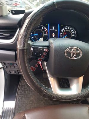 Xe Toyota Fortuner 2.7V 4x2 AT 2017