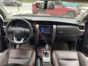 Xe Toyota Fortuner 2.7V 4x2 AT 2017