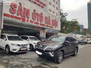 Xe Toyota Fortuner 2.7V 4x2 AT 2017