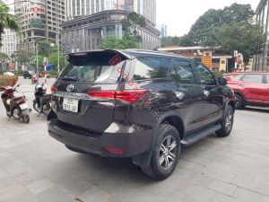 Xe Toyota Fortuner 2.7V 4x2 AT 2017