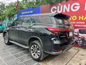 Xe Toyota Fortuner Legender 2.4L 4x2 AT 2022