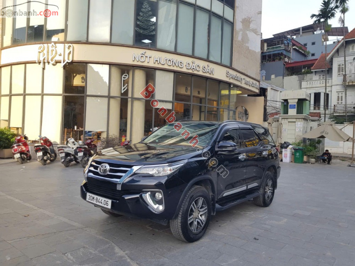 Xe Toyota Fortuner 2.7V 4x2 AT 2019