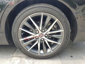Xe Toyota Camry 2.0Q 2021