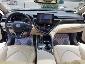 Xe Toyota Camry 2.0Q 2021