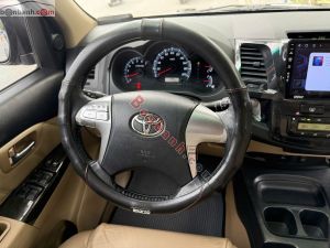 Xe Toyota Fortuner 2.7V 4X2 AT 2016