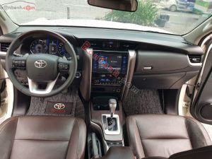 Xe Toyota Fortuner 2.7V 4x2 AT 2018