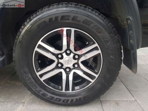 Xe Toyota Fortuner 2.7V 4x2 AT 2017